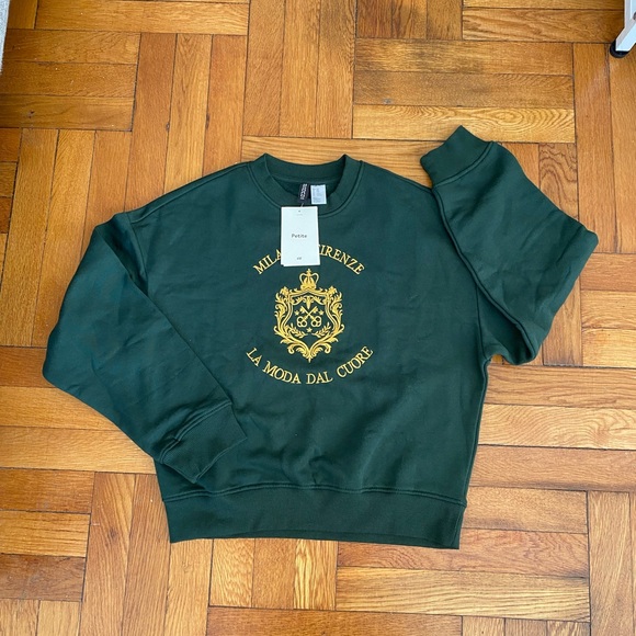 H&M - DIVIDED MOTIF-DETAIL SWEATSHIRT -  XXS - NEW - Picture 2 of 10